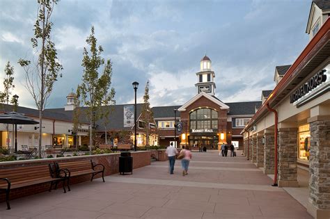 woodbury premium outlet stores.